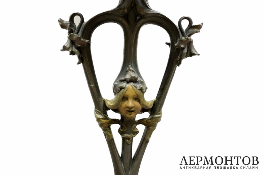 Лампа в стиле Модерн с цветным стеклом. Австрия, J. Hery , 1900-е гг. 