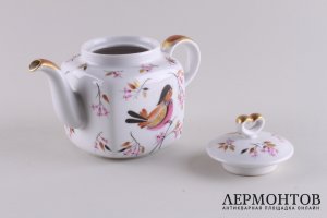 Чайник Весенняя птица. Фарфор, роспись. Автор Л.И. Григорьева. СССР, ЛФЗ, 1970-80е