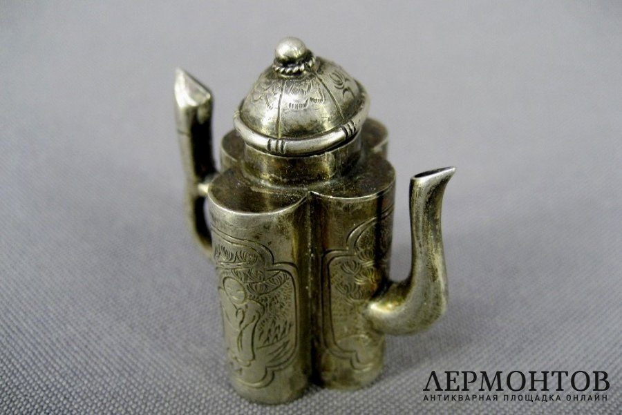 Миниатюра-чайник. Серебро 800. Восток, ХХ век.