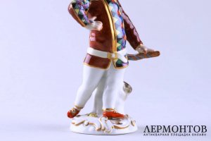 Статуэтка Персонаж из комедии Дель Арте. Германия, Meissen, нач. 20 в. Фарфор.