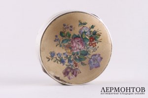 Шкатулка с эмалью гильоше. Серебро 900 пробы. Австрия.