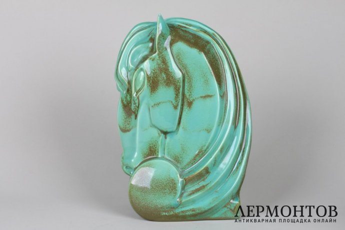 Статуэтка Голова лошади в стиле Ар Деко. Италия, 1950-е гг. Керамика, роспись.