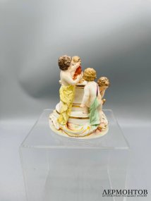 Статуэтка «Амуры разжигают пламя». Фарфор, роспись, Meissen, Германия, 2-я половина 19 века