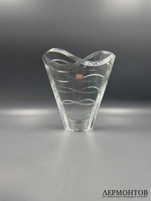 Ваза «Wave». Хрусталь, Baccarat, дизайнер Thomas Bastide, Франция