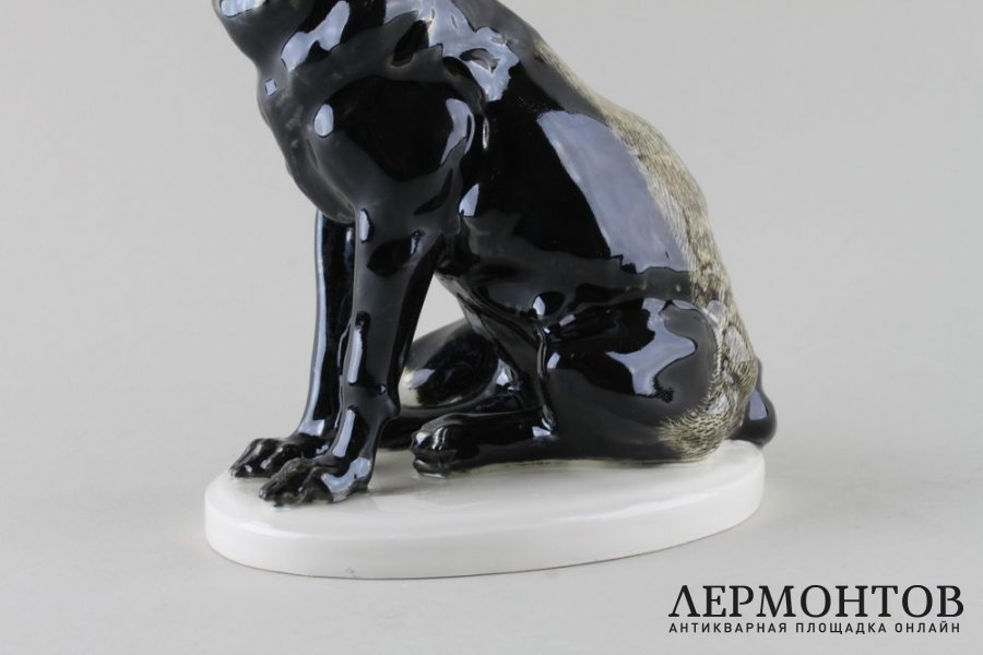 Статуэтка Чернобурая лиса. Фарфор.   Фабрика Meissen, Германия, середина 20 в.
