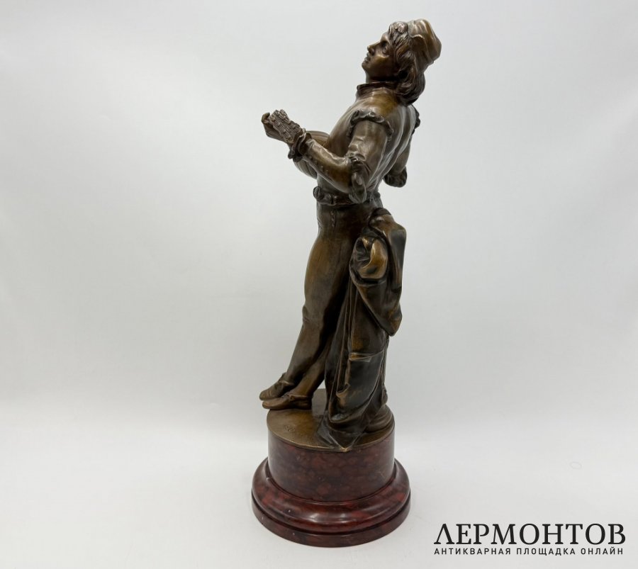 Скульптура Музыкант с мандолиной. Германия, 19 век, Gustav Heinrich Eberlein. Бронза.