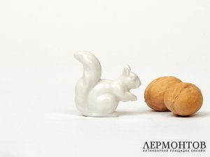 Статуэтка «Белка». Фарфор, Lorenz Hutschenreuther, Германия, XX век