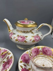Сервиз «Пурпурные розы» на 6 персон. Фарфор, завод Сафроновых, Россия, 1850–1870