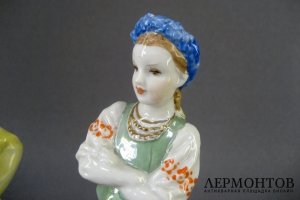 Композиция Украиночка. Фарфор. СССР, Дулево, 50-60-е годы ХХ века