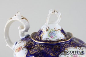 Чайник. Фарфор, кобальт. Англия. XIX век.