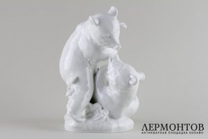 Статуэтка Молодые играющие медведи. Фарфор.  Meissen, Германия, Alexander Struck.