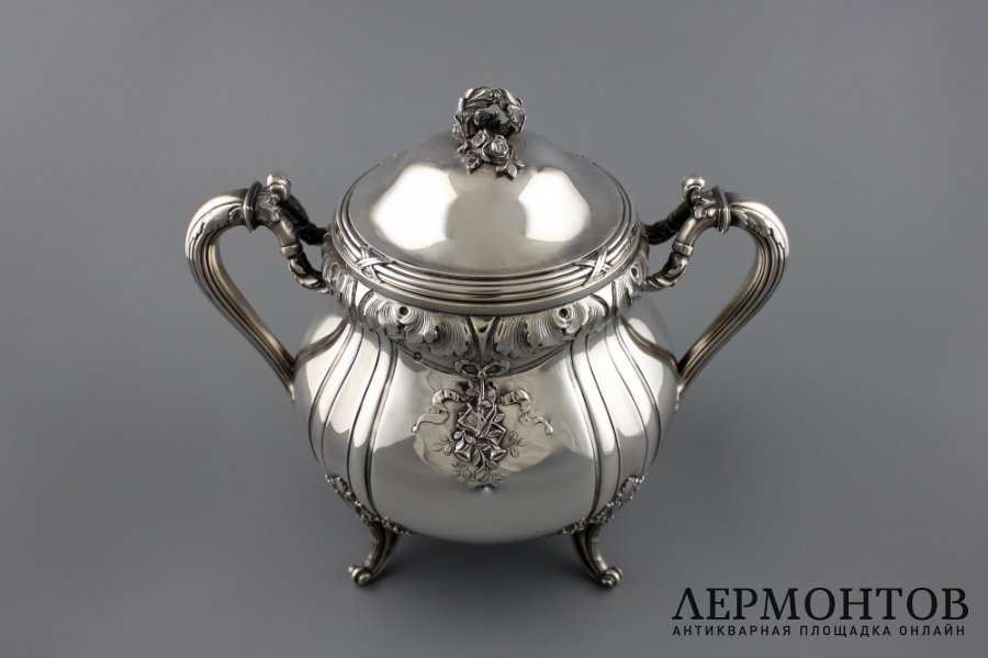 Большая сахарница. Серебро 950 пробы, золочение. Франция, конец XIX века.