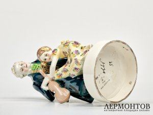 Статуэтка «Урок танцев». Фаянс, Goldscheider, Австрия, 1915–1916 годы