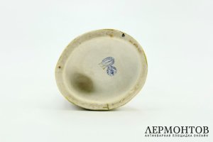 Статуэтка Малоросска. Россия, ДФЗ в Вербилках, 1920-1930-е гг. Бисквит, роспись.