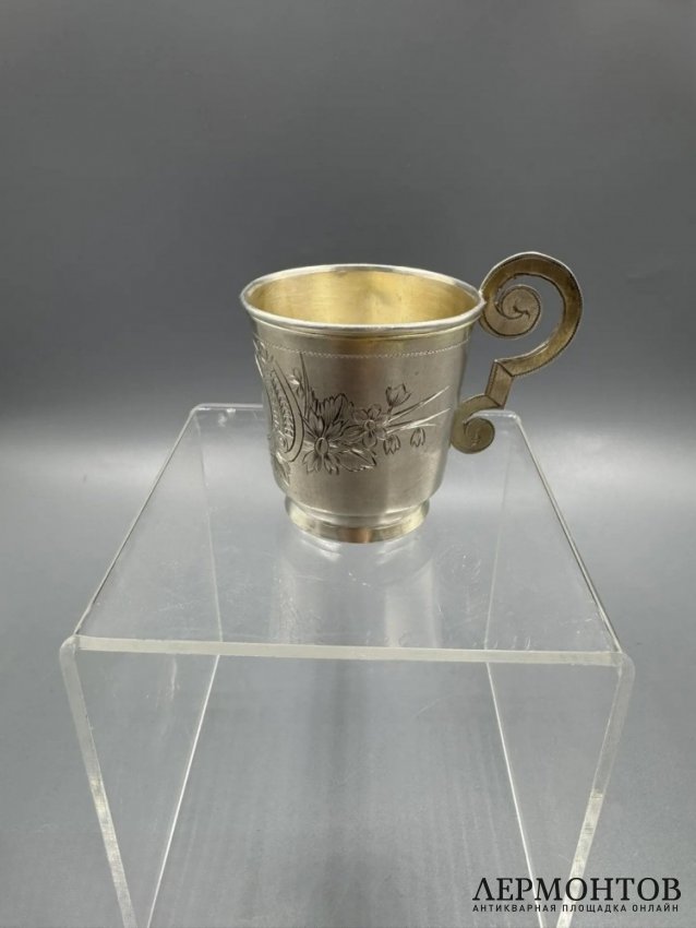 Чарка с цветочным декором. Серебро 84 пробы, Россия, 1880-е годы