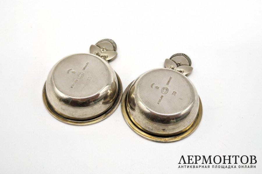 Парные солонки в стиле ар-деко. Серебро, эмаль. Дания, Georg Jensen, после 1945 года.