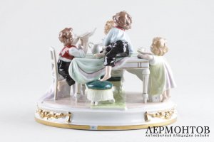 Статуэтка. В гостях у бабушки. Фарфор. SCHEIBE - ALSBACH, Германия. XX век.