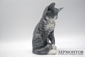Статуэтка Котенок, играющий с хвостом. Роспись. Дания, Royal Copenhagen, 1970е гг.