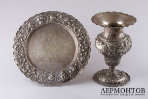 Ваза и блюдо в стиле неоготика. Серебро 800 пробы. Италия, XIX век.