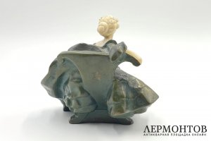 Скульптура Дама на кресле. Австрия, Вена, Goldscheider, конец 19 в. Бронза, алебастр.