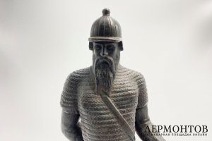 Скульптура Ермак. Россия, Куса, конец 19 - начало 20 века. Чугун, литье, крашение.