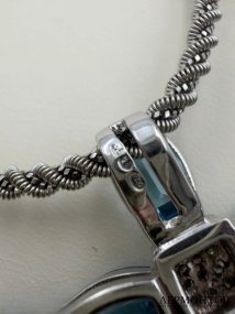 Колье с крестом, топазами и бриллиантами. Белое золото 750 пробы, Marco Bicego, Италия