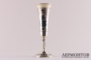 Фужер с черневым узором. Серебро 84 пробы, золочение. Россия, Москва, 1839 г.