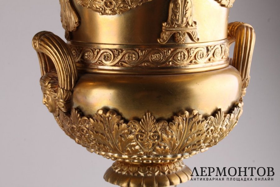 Парные вазы в ампирном стиле. Бронза, малахит. Европа, конец 19 века.