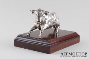 Фигурка настольная. Бык. Серебро 916 пробы. Испания,  Мадрид, XX век.