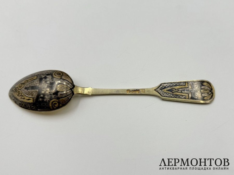 Ложка с пословицей Без соли без хлеба. Россия, 1870 г. Серебро 84 пробы, чернь.