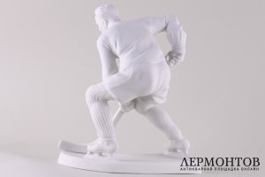Статуэтка Хоккеист. Чехия, мануфактура Royal Dux, 2000-е гг. 
