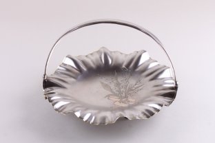 Конфетница в стиле модерн. К. Фаберже. Серебро 84 пробы, золочение. Россия, 1896 г.