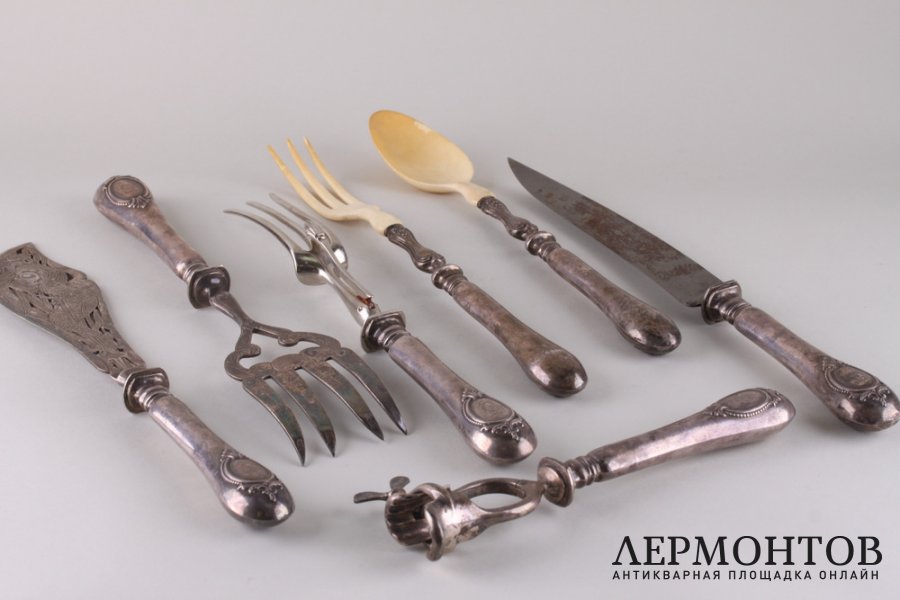 Сервировочный набор для мяса и рыбы. Серебро 950 пр. Франция, Париж, кон. 19 в.