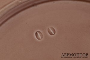 Блюдо круглой формы Ландыши. Российская Империя, Товарищество Кузнецова, нач. 20 в.