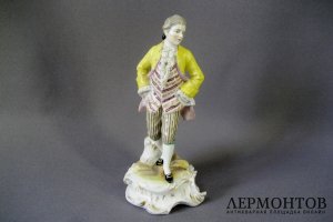 Статуэтка Кавалер. Фарфор. Германия, рубеж XIX-ХХ веков. Высота 18,0 см.