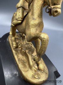 Статуэтка «Воин на коне». Бронза, золочение, камень, Западная Европа, конец 19 — начало 20 века