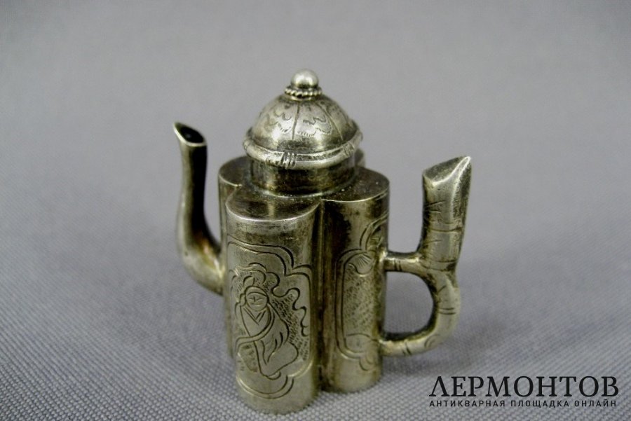 Миниатюра-чайник. Серебро 800. Восток, ХХ век.