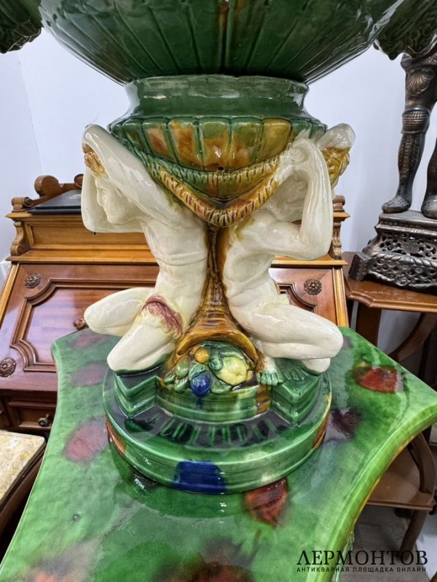 Парные кашпо на консолях со львами. Фаянс, роспись, Capodimonte, Италия, 20 век