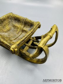 Статуэтка «Русские сани». Бронза, золочение, Россия, 19 век