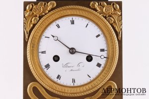 Часы с бюстом Гиппократа в стиле Ампир. Франция, Париж, 1800-е гг. Бронза, литье.