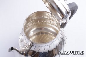 Чайный и кофейный сервиз из серебра 950 пробы в стиле неорококо. Франция, начало XX в