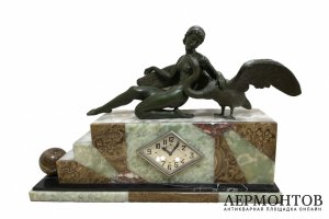 Часы каминные в стиле Ар Деко Леда и лебедь.  Франция, Париж, 1920-1930-е гг. Бронза.