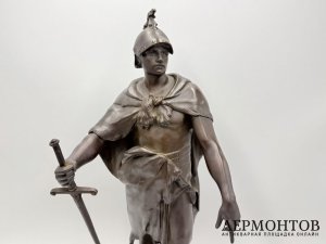 Скульптура Римский воин. Франция, кон. 19 в., автор Эмиль Луи Пико. Бронза, патина.