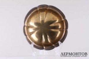 Сухарница в классическом стиле. Серебро 84 пробы. Игнатий Сазиков, 1870 год.