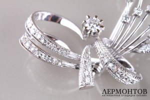 Брошка в виде букета. Франция, 2 пол. 20 в. Золото 750 пробы, бриллианты, 