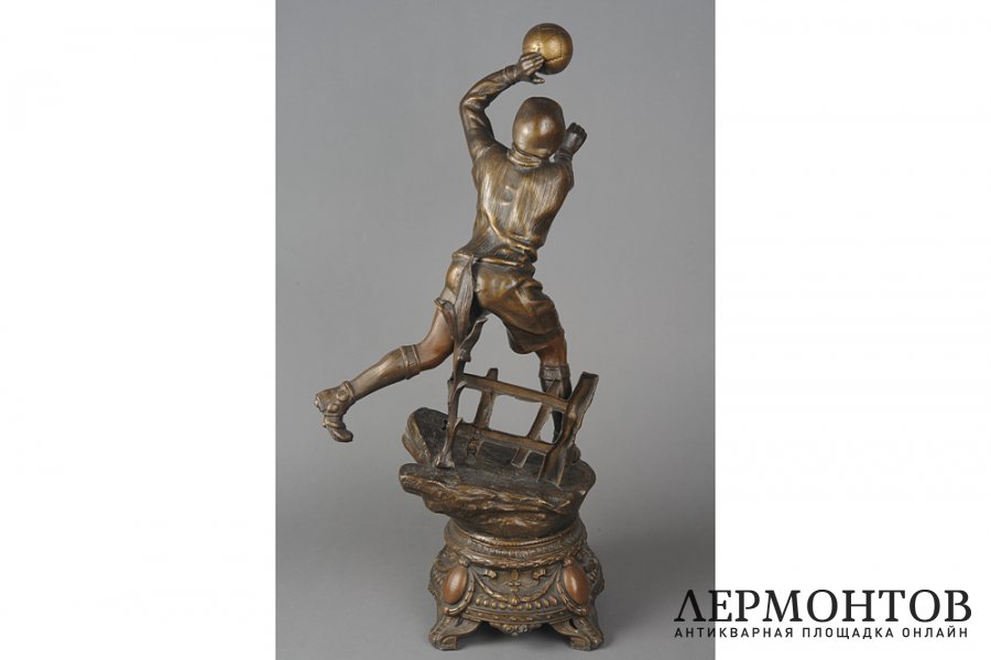 Скульптура Вратарь. Франция, Париж, 1930-е гг. Шпиатр.