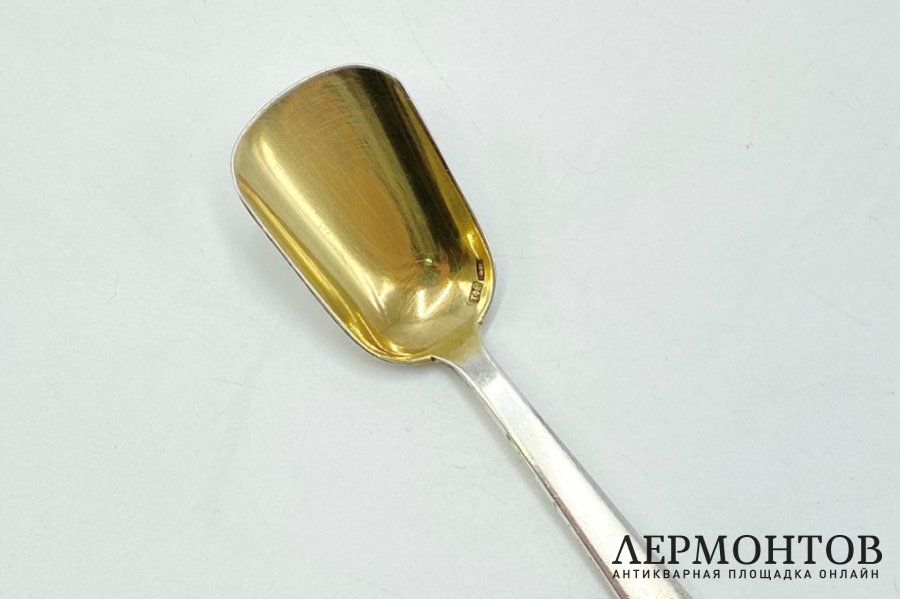 Совок для сахара. Таллин, 1950-е гг. Серебро 875 проба, лить, чеканка, золочение.