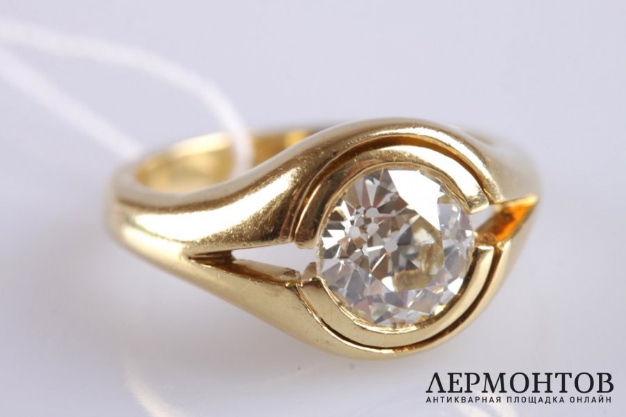 Кольцо с бриллиантом 1,47 ct.  Золото 750 пробы. Европа