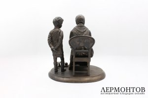 Скульптура Бабушкины заботы. Россия, Кусинский чугунолитейный завод, конец 19 в.