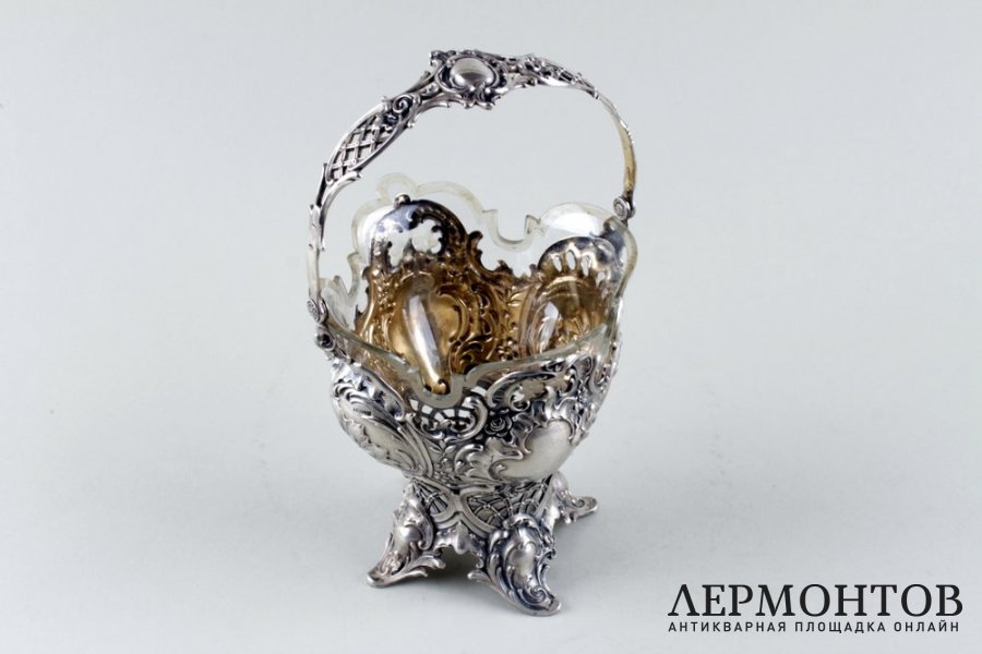 Конфетница Bruckmann und Sohne. Cеребро 800 пробы, стекло. Германия, XIX век.
